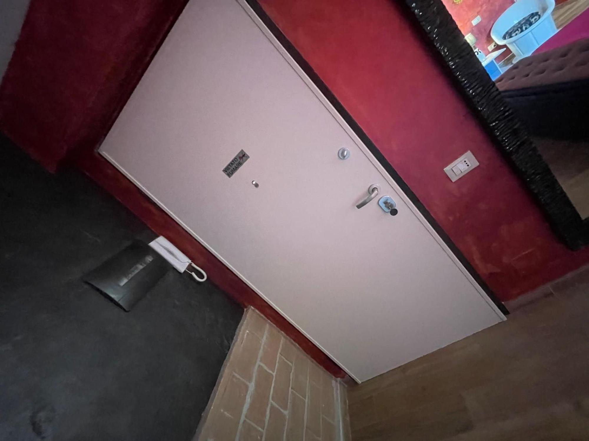 Atena B&B Apartments Platino San Silvestro  Экстерьер фото