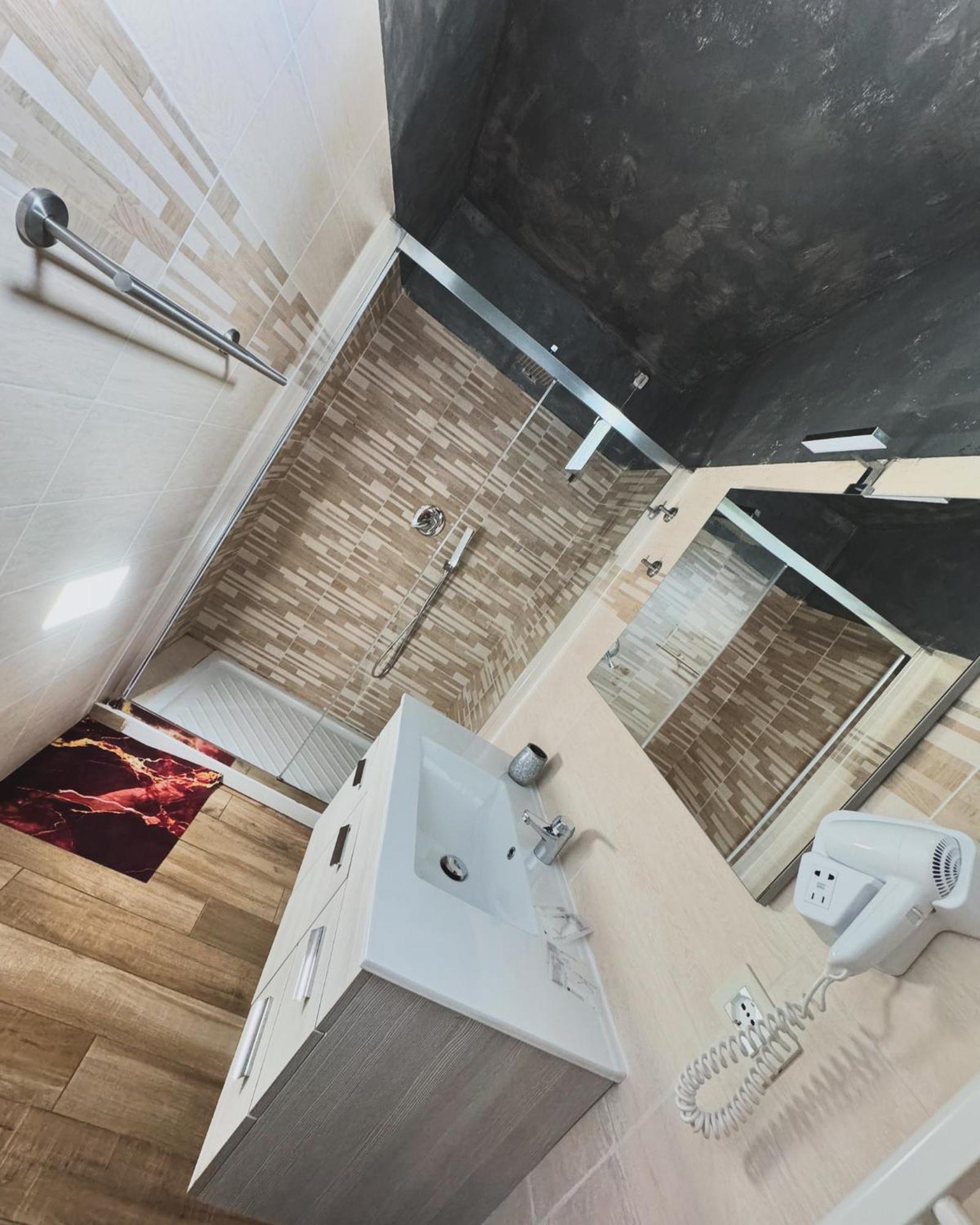 Atena B&B Apartments Platino San Silvestro  Экстерьер фото